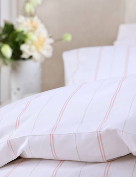 Show additional image 3